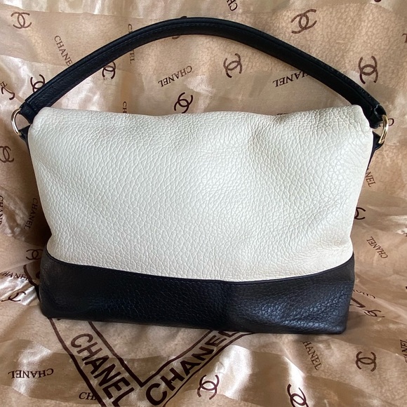 Kate Spade Navy Cream Pebble Leather Handbag - Picture 3 of 16